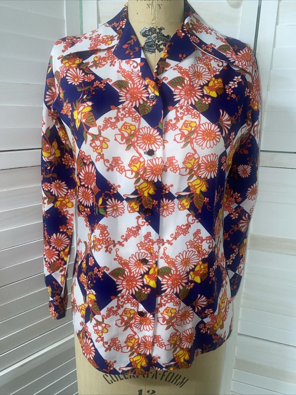 Vintage 70s Lady Arrow Long Sleeve Button Down Floral Poly Blouse Disco Medium